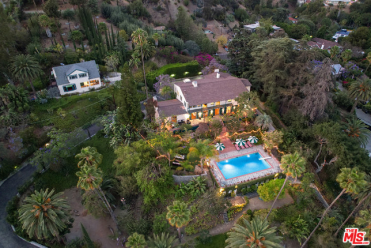 8 Bed Home to Rent in Los Angeles, California