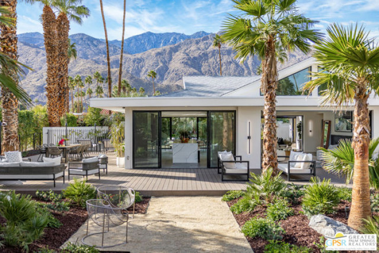 Residential Home in South End Palm Springs