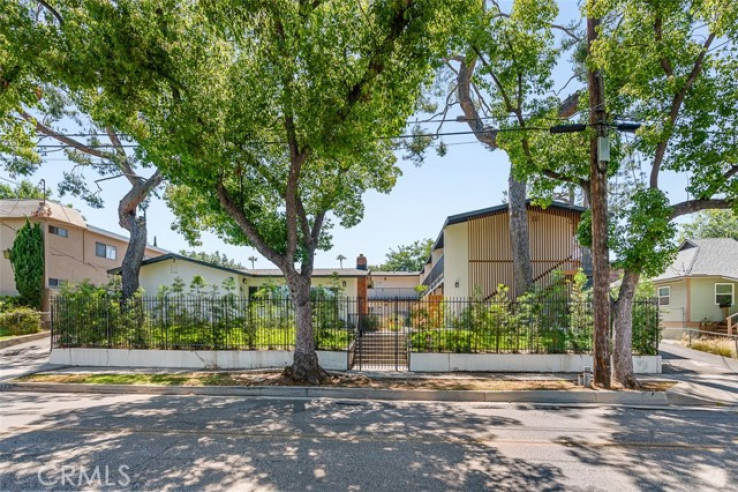  Income Home for Sale in Pasadena, California