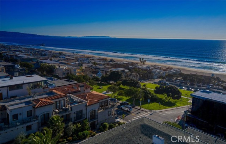 Residential Income in Manhattan Bch Sand