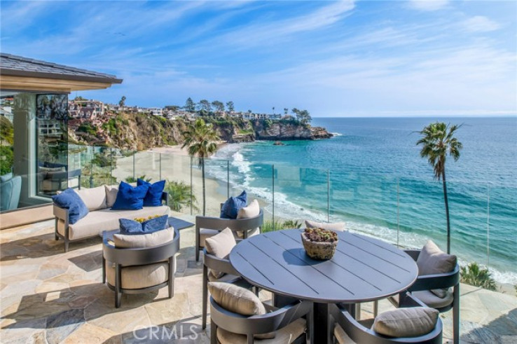 4 Bed Home to Rent in Laguna Beach, California