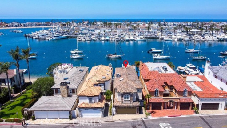 Residential Lease in West Newport - Lido