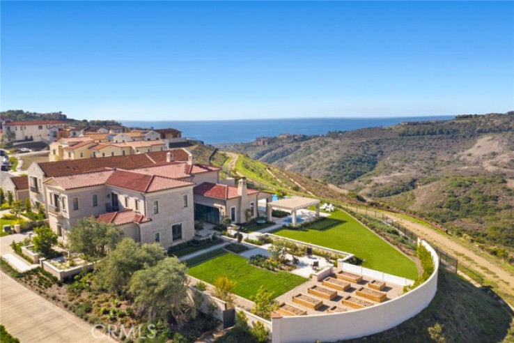 Residential Lease in Crystal Cove