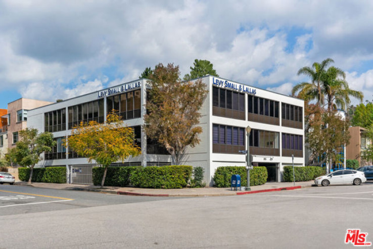 Commercial Sale in Bel Air - Holmby Hills