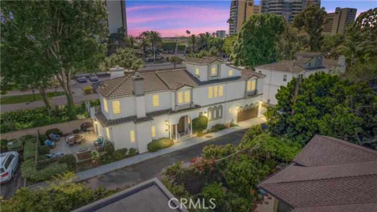 Residential Home in Marina Del Rey