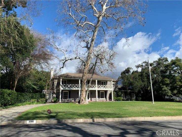 Residential Home in Pasadena (SE)