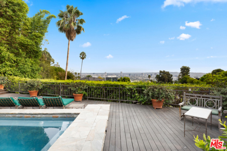 Residential Lease in Sunset Strip - Hollywood Hills West