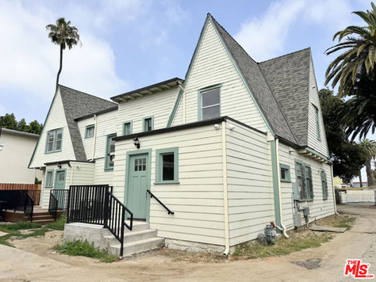 11 Bed Home to Rent in Los Angeles, California