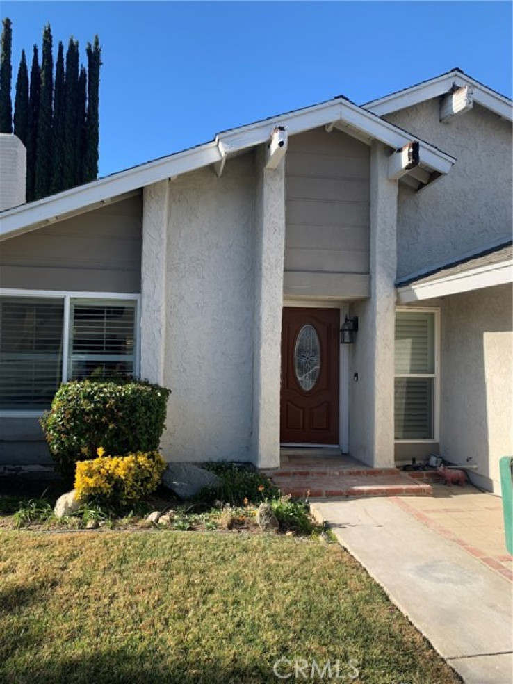 4 Bed Home for Sale in Saugus, California