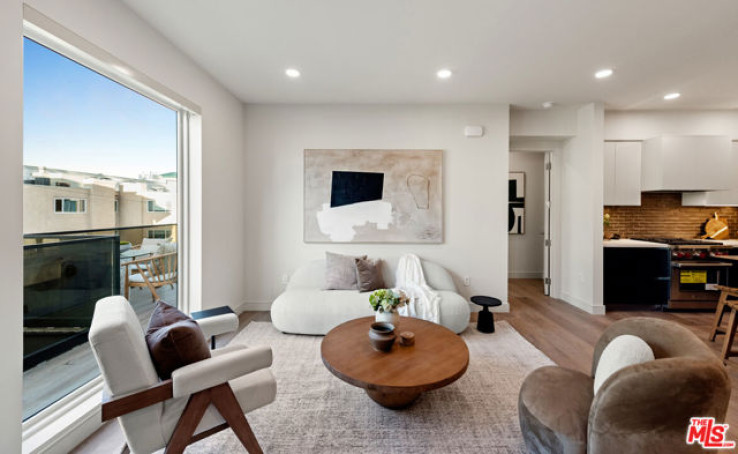 2 Bed Home for Sale in Los Angeles, California