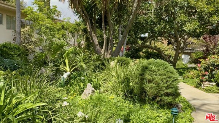 2 Bed Home for Sale in Los Angeles, California