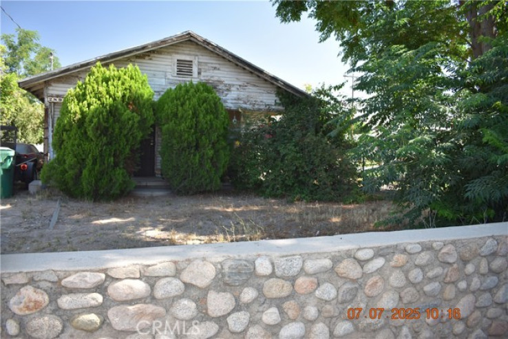1 Bed Home for Sale in Highland, California