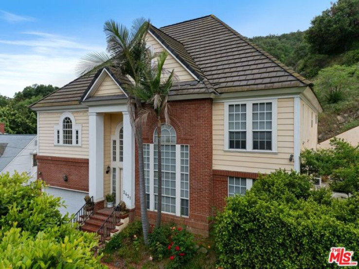 4 Bed Home for Sale in Beverly Hills, California