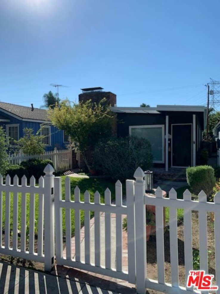 Residential Home in Burbank