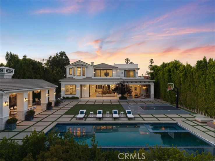 6 Bed Home for Sale in Encino, California