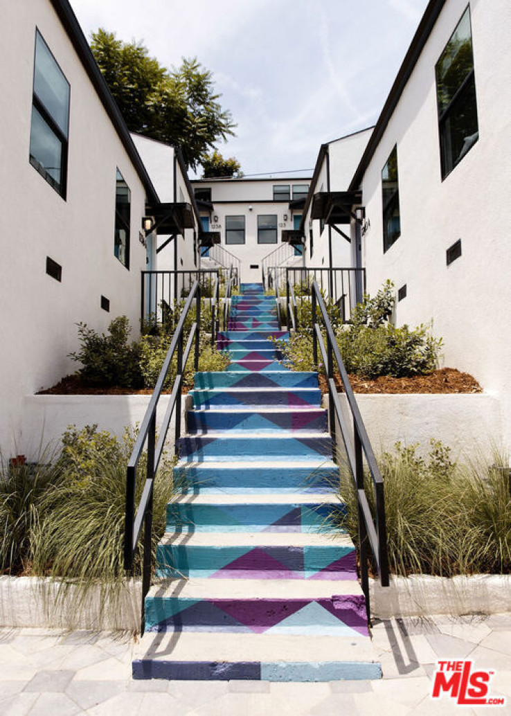  Income Home for Sale in Los Angeles, California