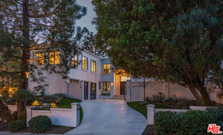 5 Bed Home for Sale in Beverly Hills, California