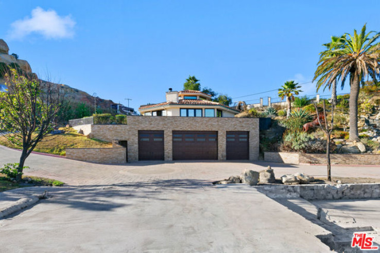 2 Bed Home for Sale in Topanga, California