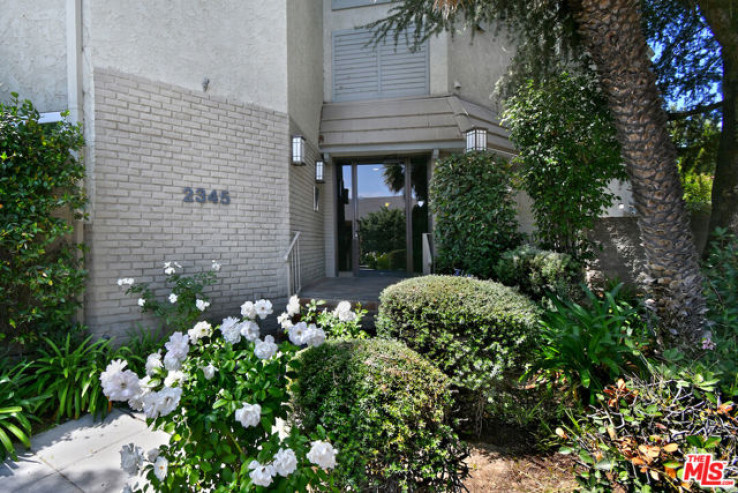Residential Home in Bel Air - Holmby Hills