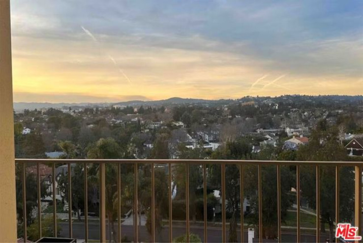 Residential Home in Westwood - Century City