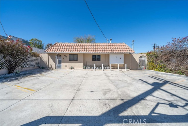 Residential Income in North Hollywood