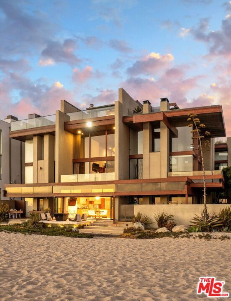 4 Bed Home for Sale in Marina del Rey, California