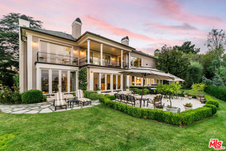 4 Bed Home for Sale in Los Angeles, California