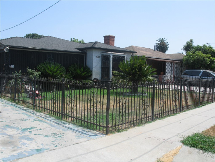 Residential Home in Compton N of Rosecrans, E of Central