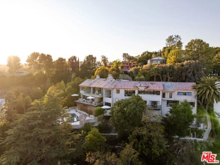 4 Bed Home for Sale in Beverly Hills, California