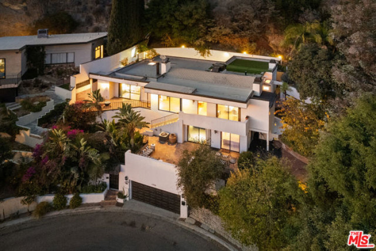 3 Bed Home for Sale in Los Angeles, California