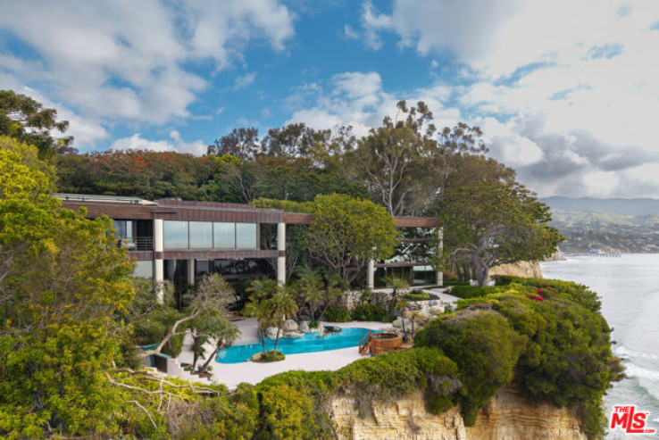 5 Bed Home for Sale in Malibu, California