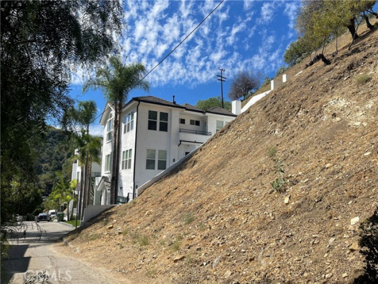 Land for Sale in Studio City, California