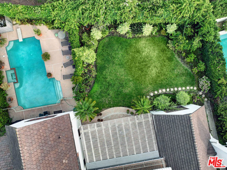 6 Bed Home for Sale in Los Angeles, California