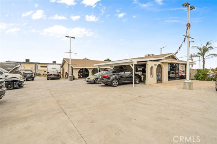  Commercial for Sale in Bloomington, California