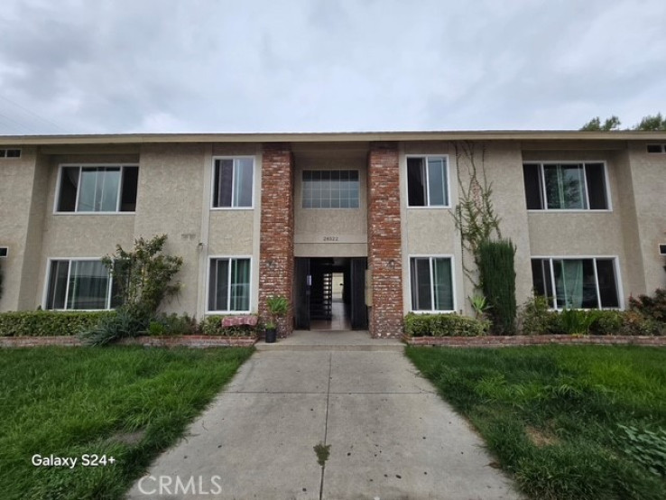  Income Home for Sale in Newhall, California