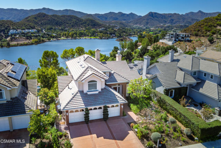 4 Bed Home for Sale in Lake Sherwood, California
