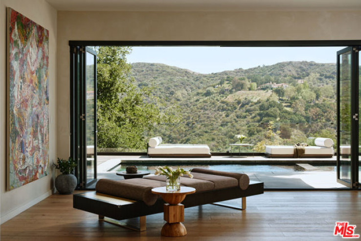 7 Bed Home for Sale in Los Angeles, California