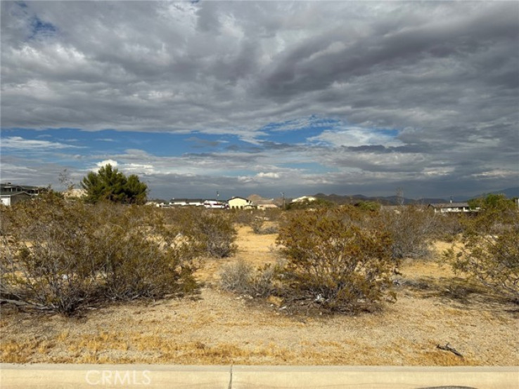 Land in Apple Valley