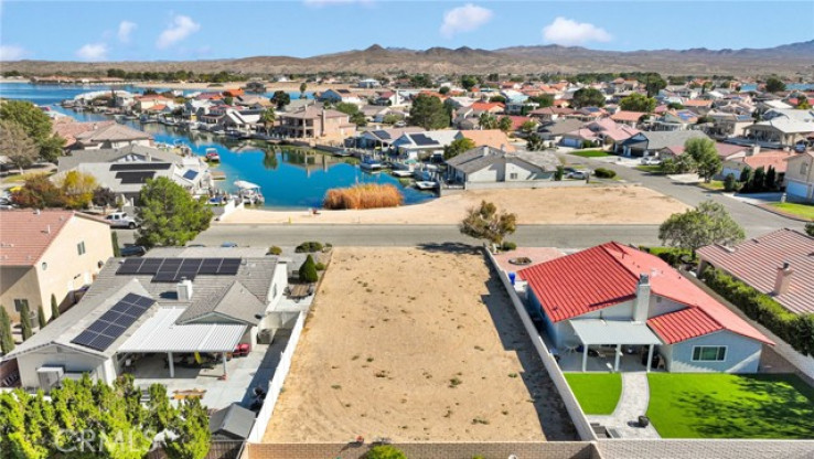 Land in Helendale