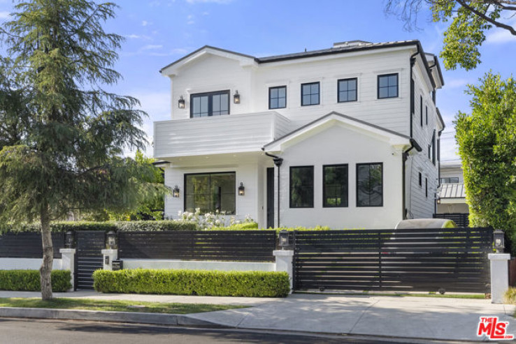 4 Bed Home for Sale in Los Angeles, California