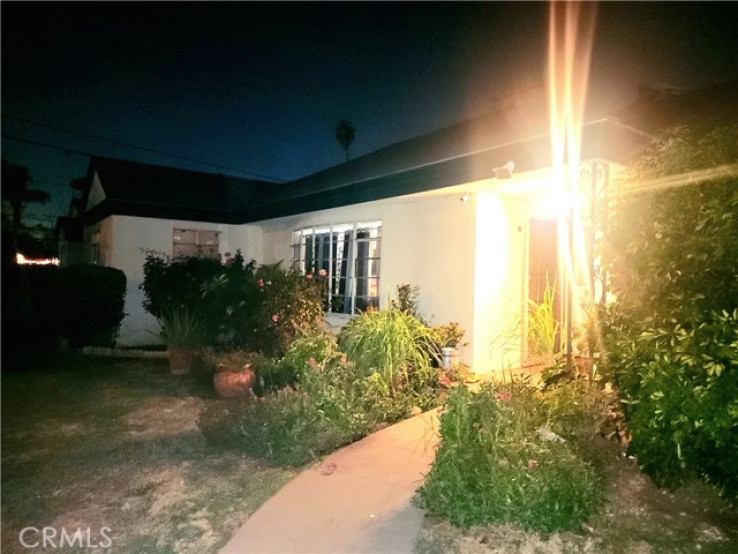 10 Bed Home for Sale in Panorama City, California