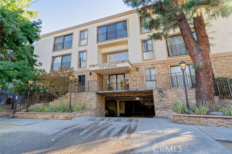 1 Bed Home for Sale in Sherman Oaks, California
