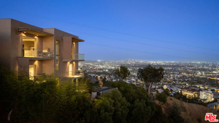 4 Bed Home for Sale in Los Angeles, California