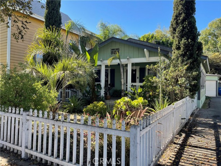 2 Bed Home for Sale in North Hollywood, California