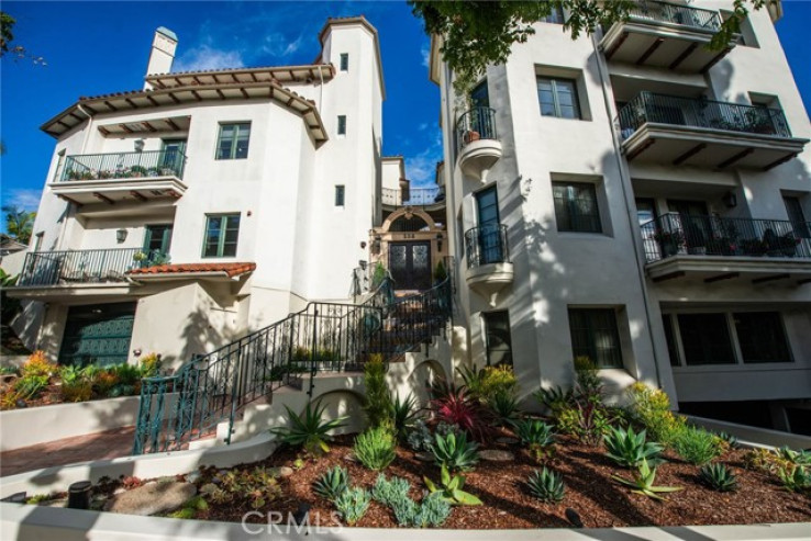 3 Bed Home for Sale in Beverly Hills, California