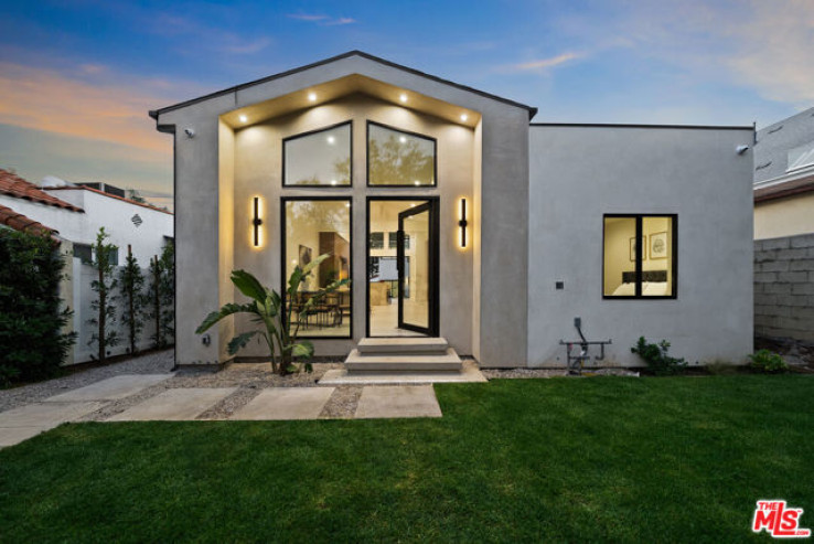 Residential Home in West Hollywood Vicinity