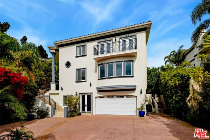 Residential Home in Bel Air - Holmby Hills