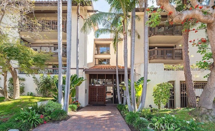 Residential Home in Playa Del Rey