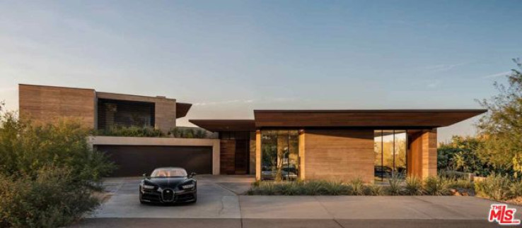 7 Bed Home for Sale in Los Angeles, California