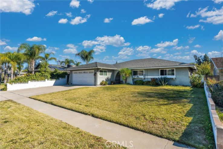 3 Bed Home for Sale in Bloomington, California